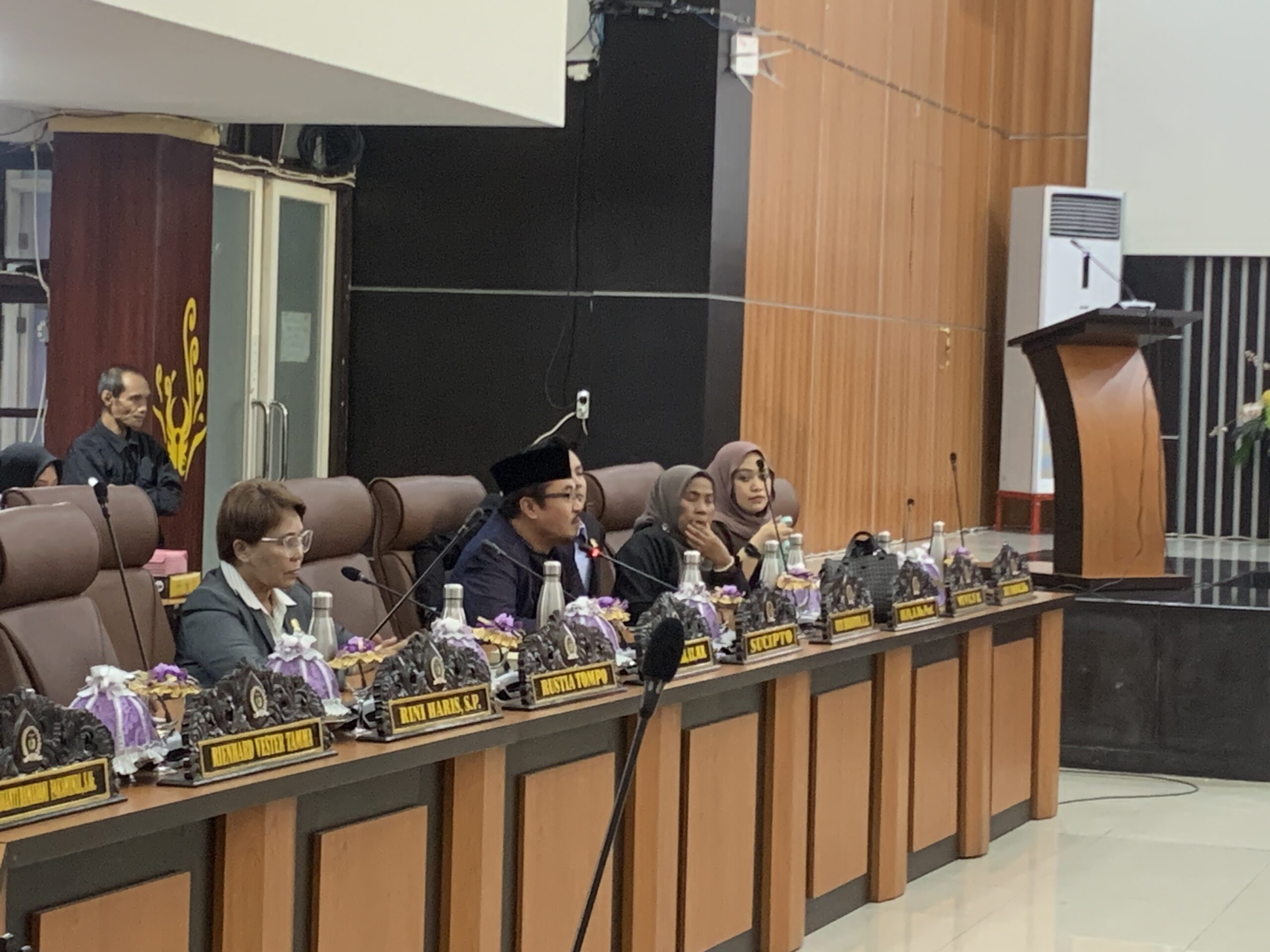 Anggota DPRD Kota Palu sekaligus Ketua Badan Kehormatan (BK), Sucipto S. Rumu dalam Raperda di Ruang Sidang Utama DPRD Kota Palu, Jalan Dr. Moh. Hatta No. 14, Kamis (18/6/2026) | Foto: sultengnambaso.id